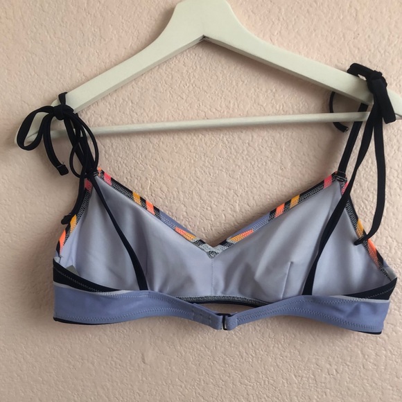 NWT Aerie V Scoop Bikini Top M - Picture 9 of 10